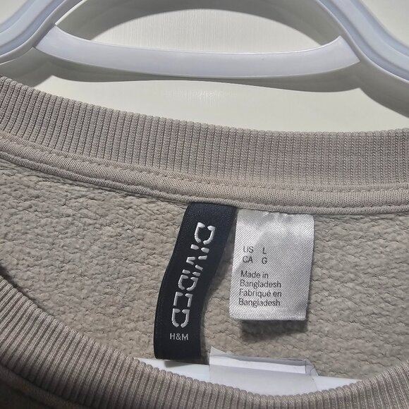 Divided Sweater for women Size Large Color White and Grey - Picture 3 of 3